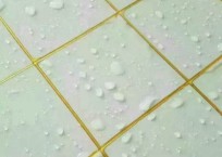 瓷磚縫隙污垢多，如何清理成難題